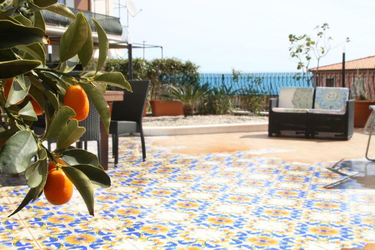 Taonasi Taormina Apartments Экстерьер фото